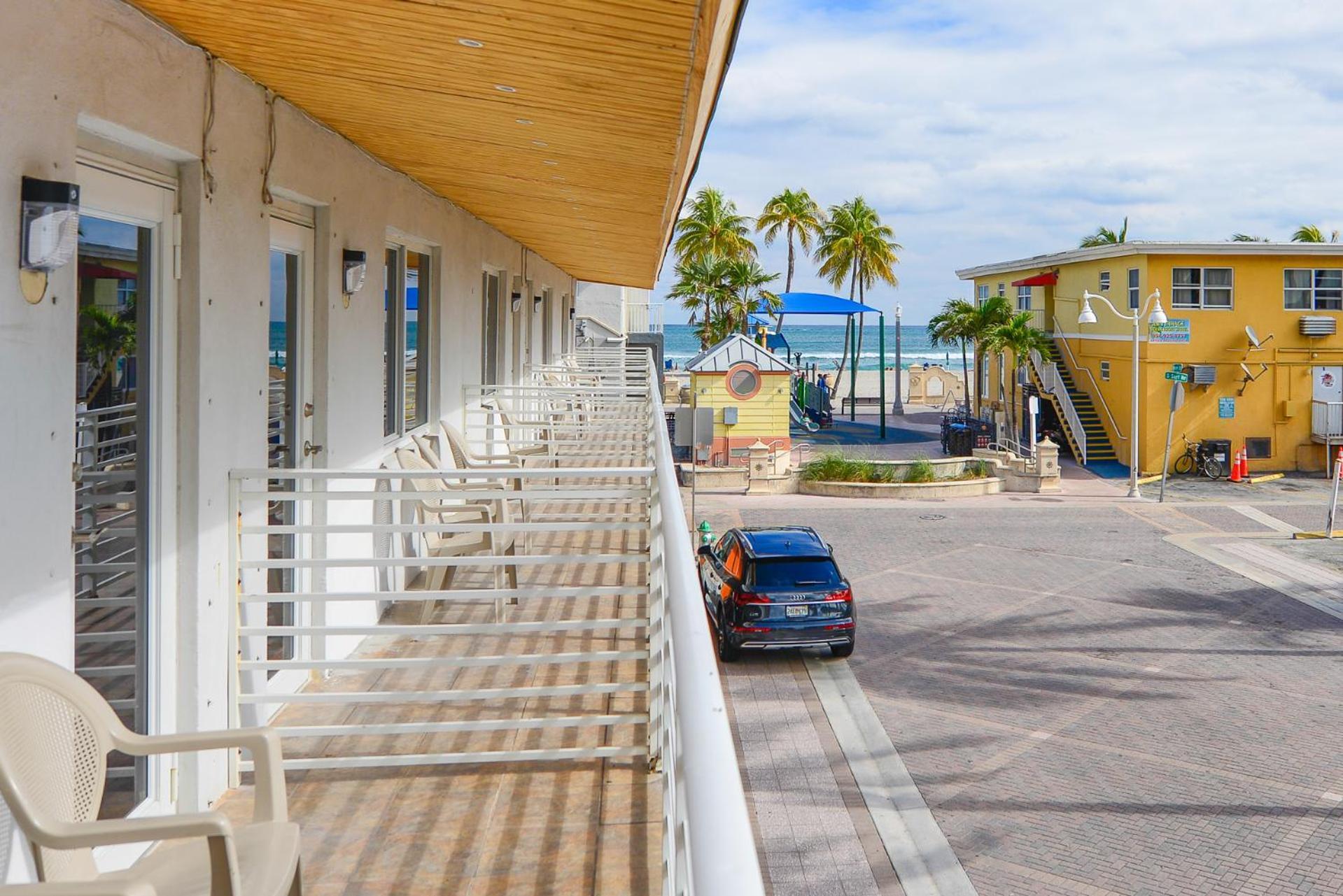 Amazing Balcony Studio At The Beach With Parking -M44 Hollywood Kültér fotó